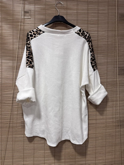 Sweat velours léopard poche poitrine blanc