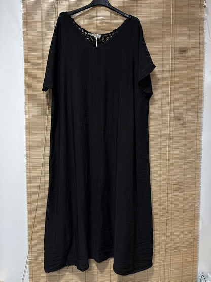 GRANDE TAILLE - Robe fluide brodé dans le dos noir
