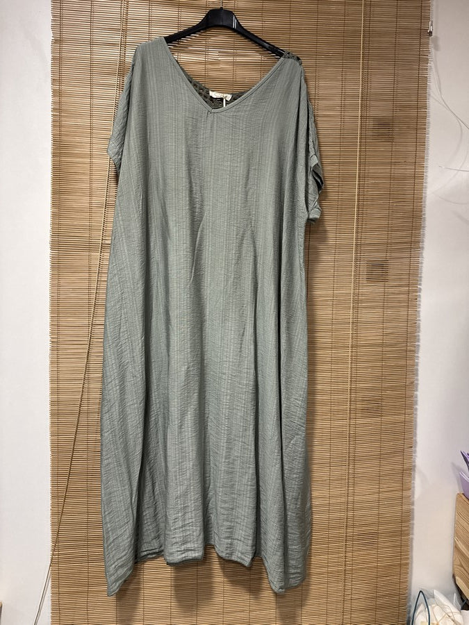 GRANDE TAILLE - Robe fluide brodé dans le dos kaki