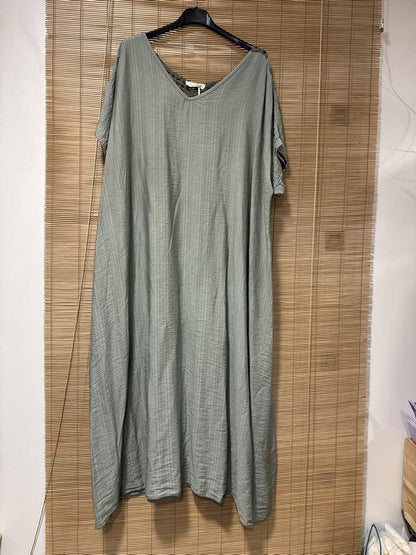 GRANDE TAILLE - Robe fluide brodé dans le dos kaki