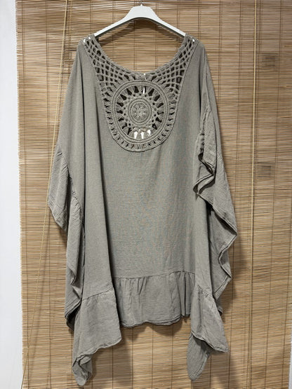 GRANDE TAILLE - Robe tunique dos brodé taupe