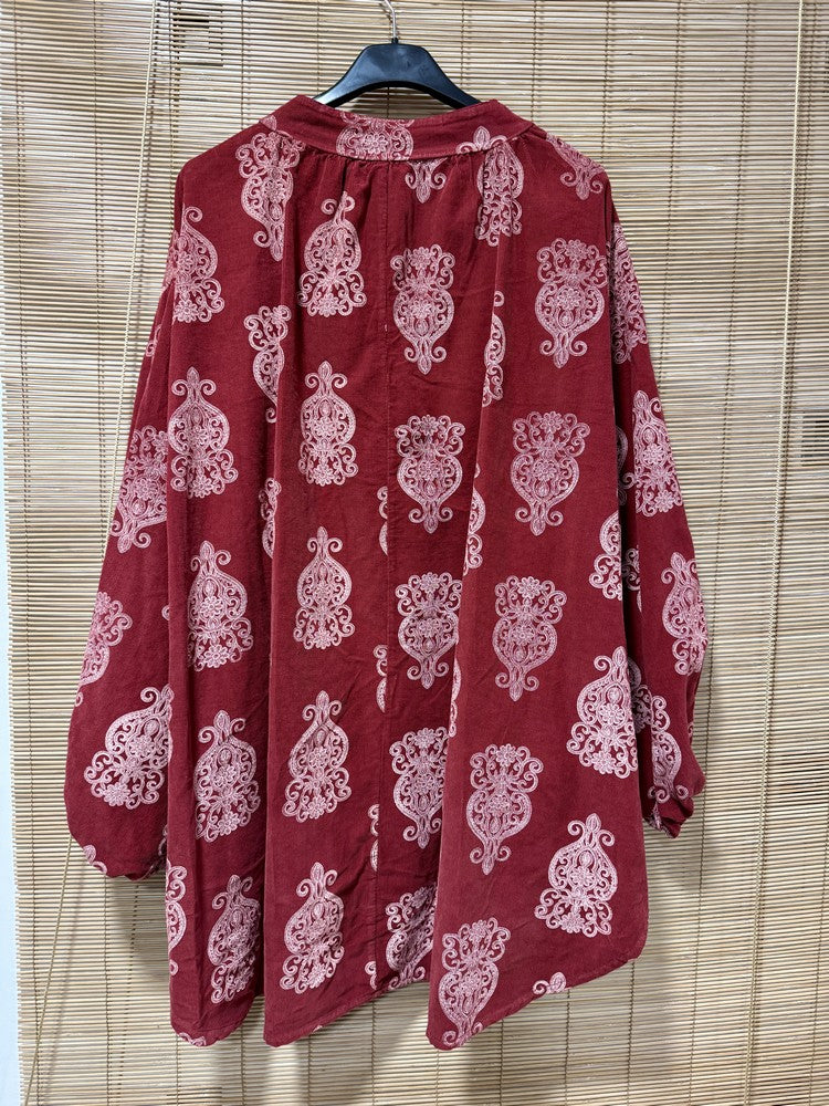 GRANDE TAILLE - Chemise en velours arabesques rouge