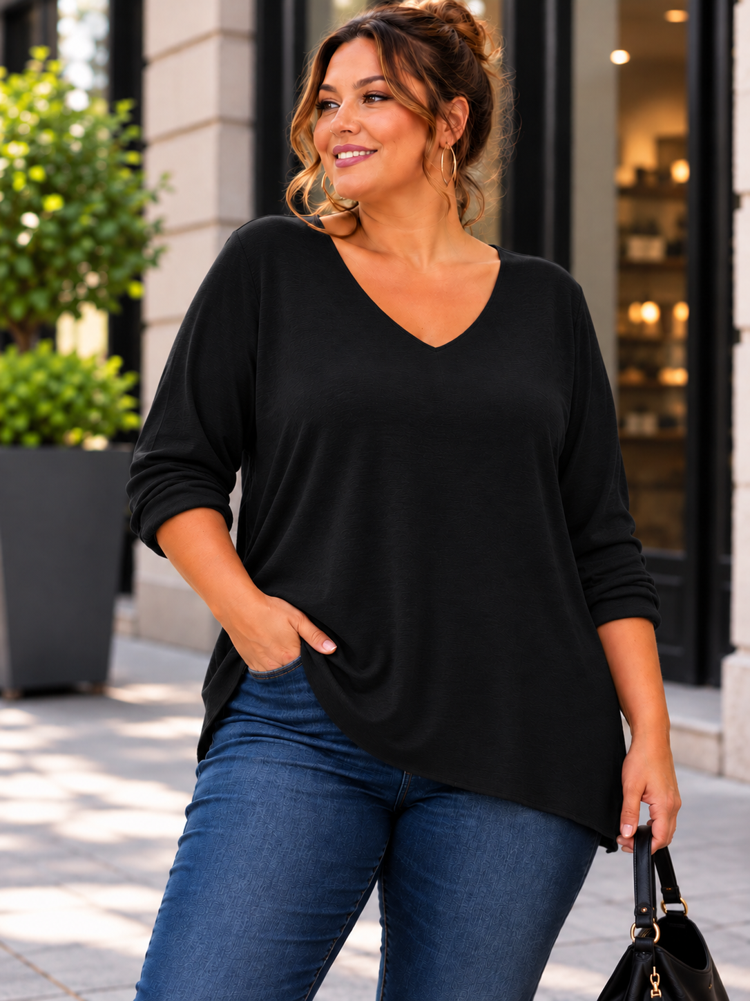 GRANDE TAILLE - Pull fin col V noir