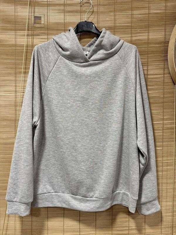 Sweat à capuche gris